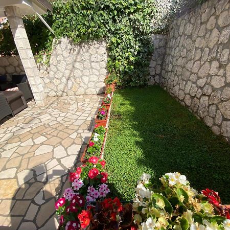 Momentera Apartments Kotor Exterior photo